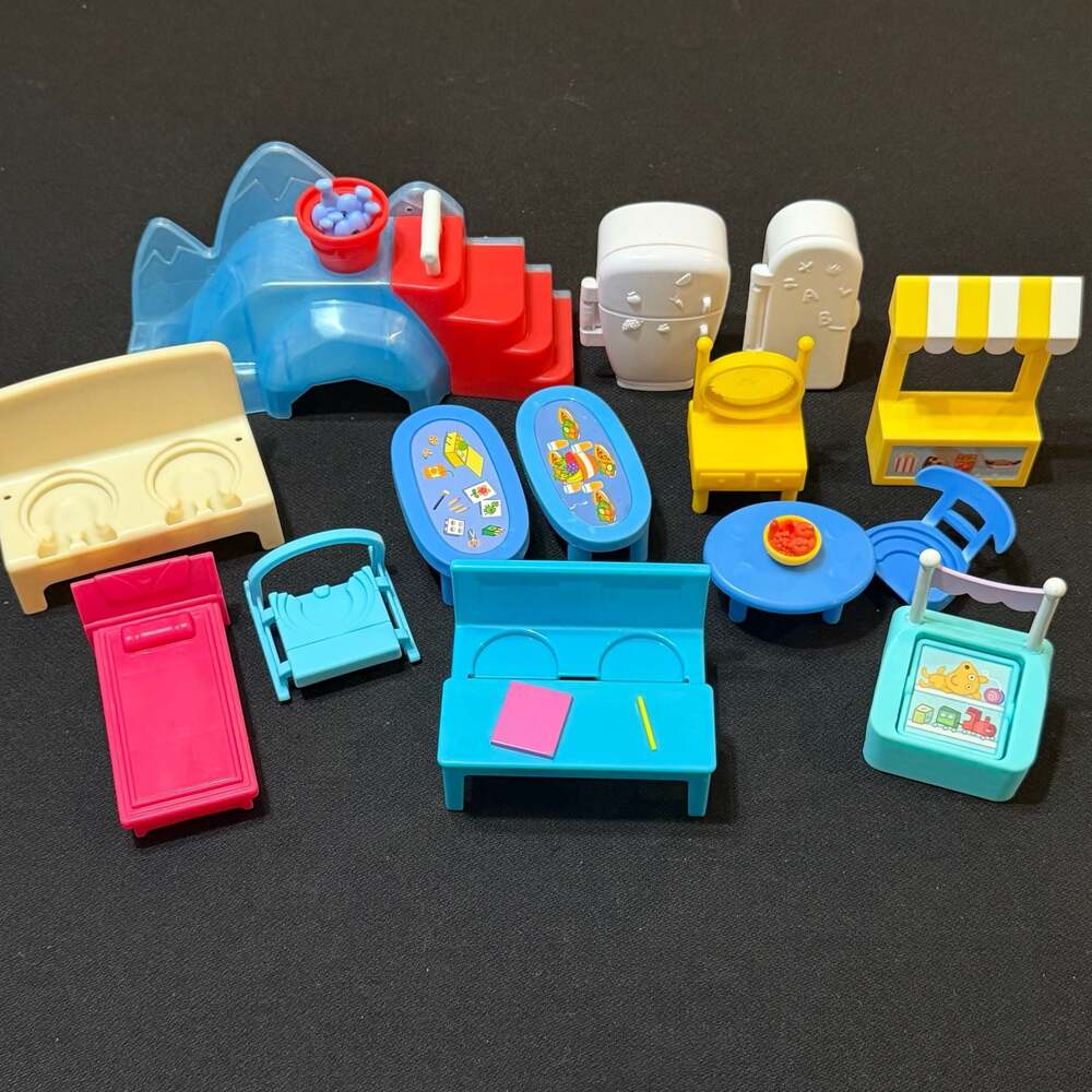 Peppa Pig School House Replacement Furniture Lot w/ Desks Refrigerators & Slide